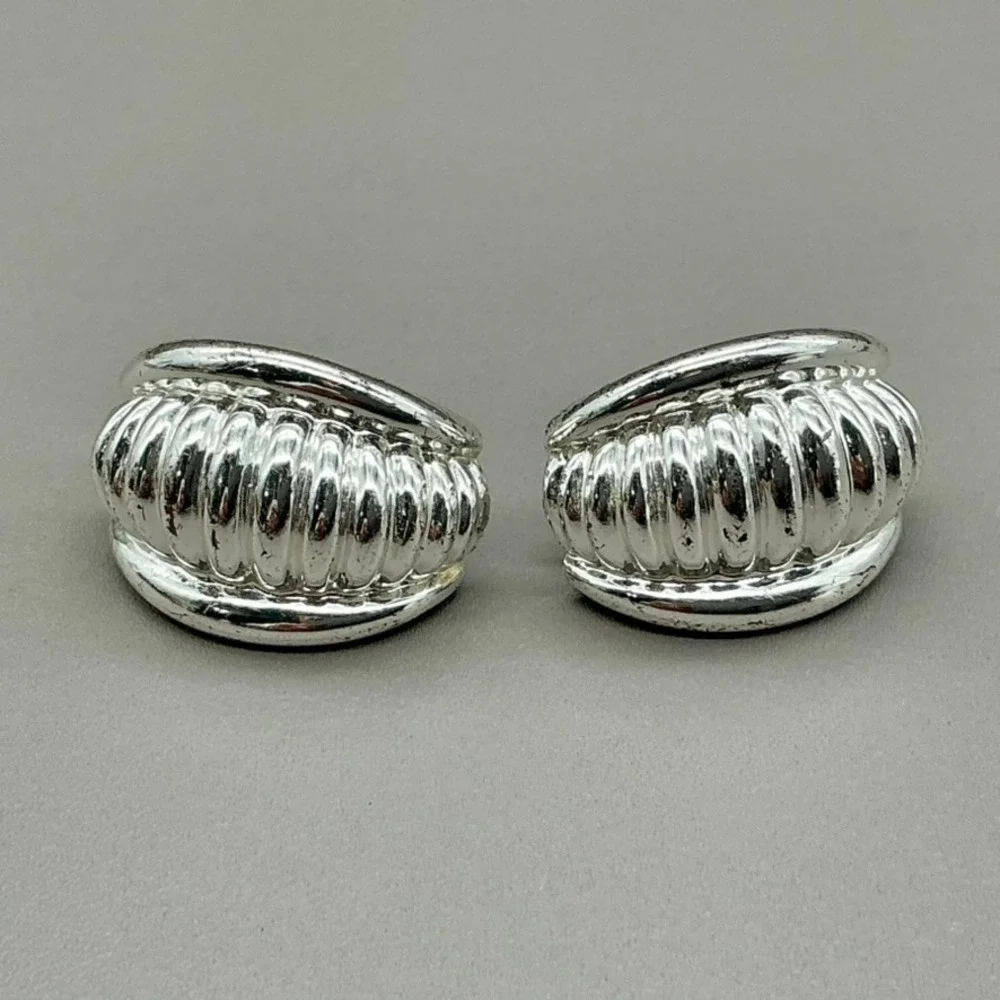 Napier Vintage Earrings Silver Tone Ribbed Dome Pierced Statement Chunky 1